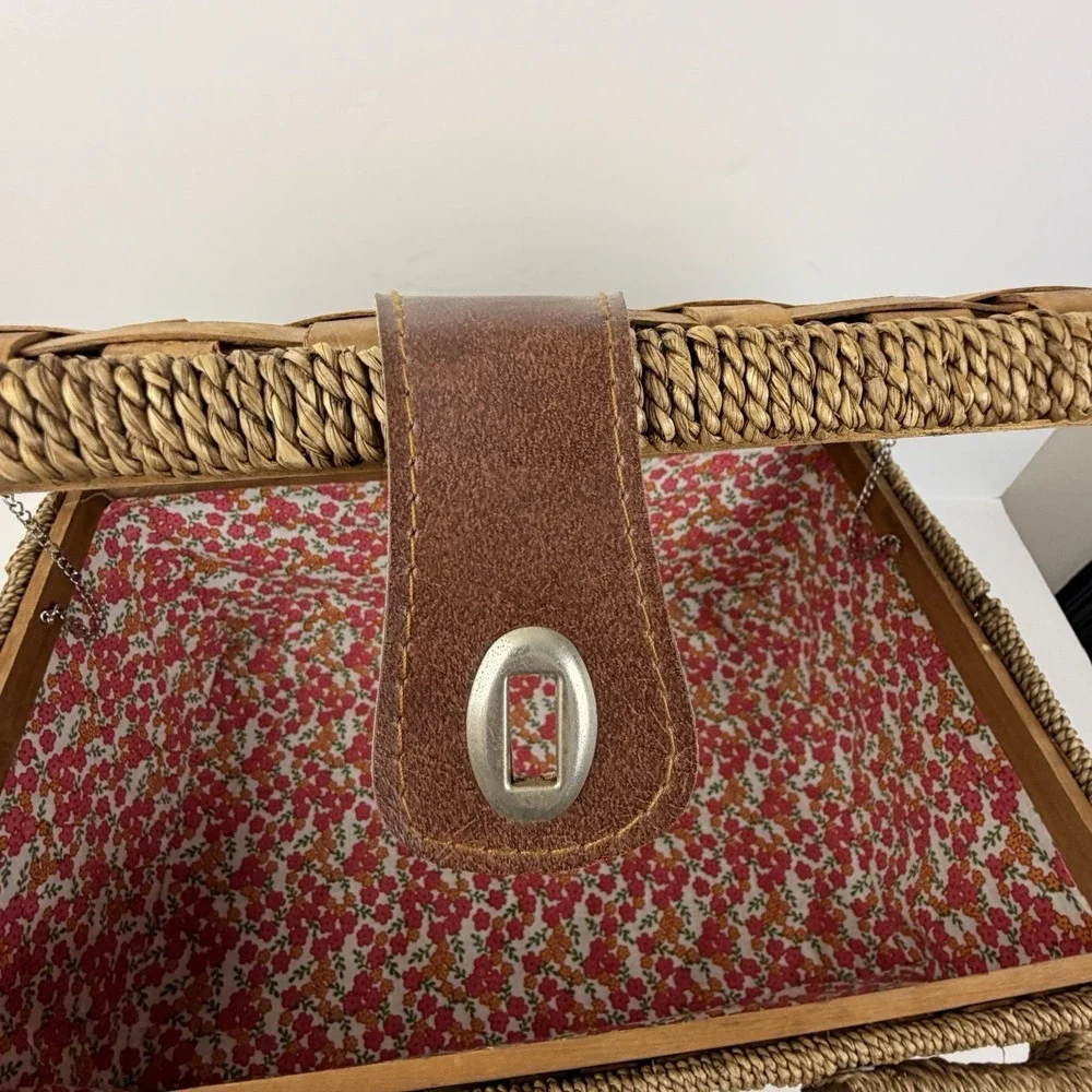 Vintage Woven Wicker Picnic Basket Floral Lined Cottagecore Boho Hamper